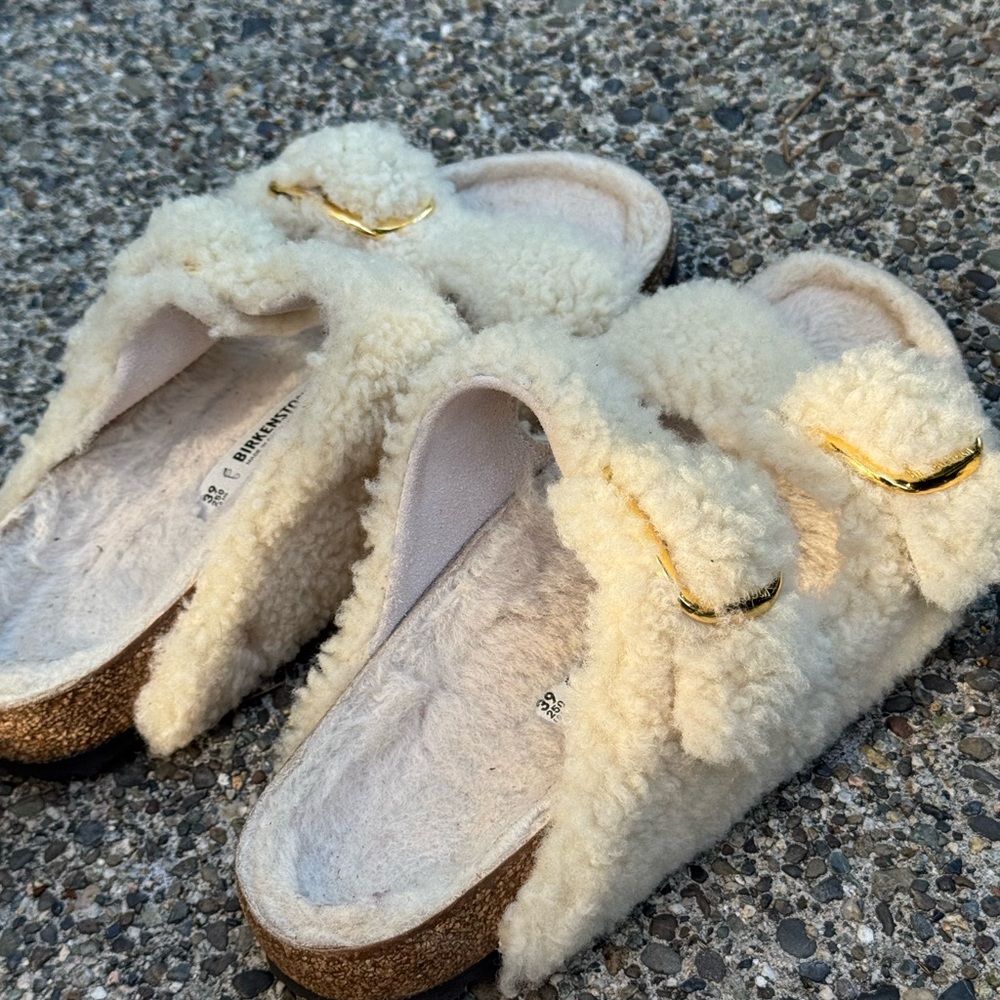 Birkenstock Shearling Sandals in Cream with Gold Detail
